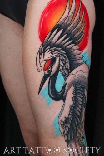 tatouage-heron-cuisse-dotwork