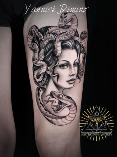 tatouage-meduse-medusa-gorgone-serpent-portrait-neo-traditionnel
