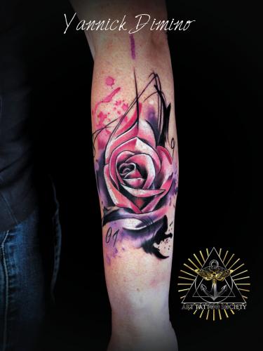 tatouage-rose-aquarelle-couleur
